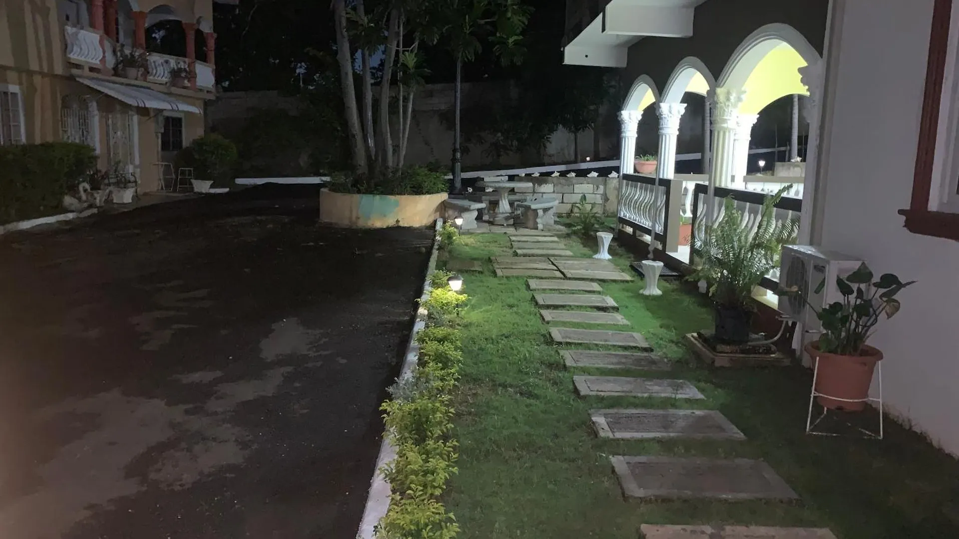 Hébergement de vacances Mini Cozy Lodging Whitehouse Jamaïque